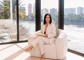 Lourdes Maestres - COMPASS | THE MPH TEAM Lourdes Maestres - Fort Lauderdale, FL Real Estate Agents - Professional Portrait Image