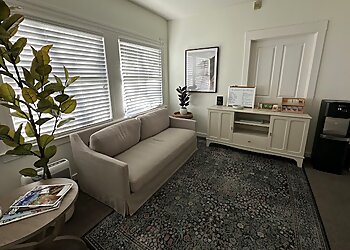 Sacramento Therapists Love Heal Grow