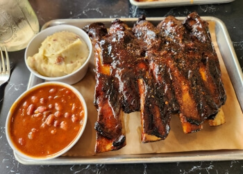 3 Best Barbecue Restaurants in Long Beach, CA - Expert Recommendations