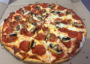 Luigi's Pizza Modesto Modesto Pizza Places image 1