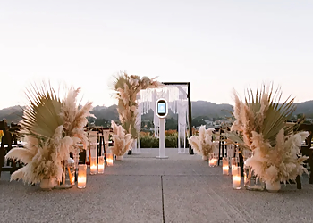 Lumen Photobooth Co - Spokane, WA Photo Booth Companies - Client Service Image