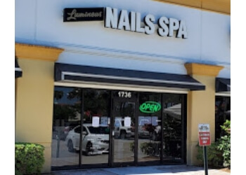 Port St Lucie nail salon Luminous Nails & Spa