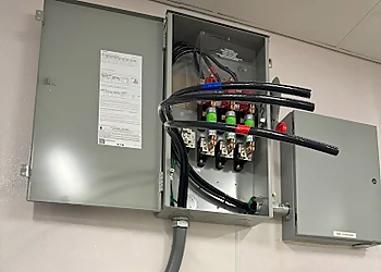Bakersfield Electricians Luna Electric Inc
