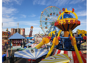 3 Best Amusement Parks in New York City, NY - Expert Recommendations