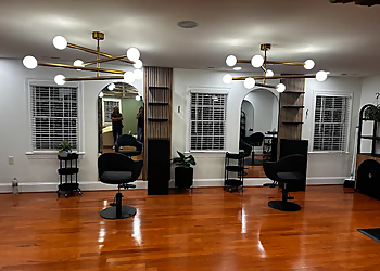 Lusso Hair Studio & Spa - Winston Salem, NC Beauty Salons - Salon Interior Image