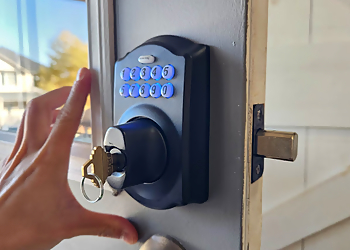 Seattle Locksmiths Luu Locksmith Inc.