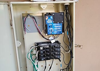 Lux Power Electric Laredo Electricians image 1