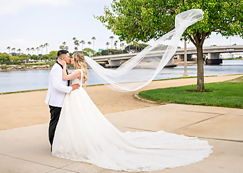 Luzye Photography - Orange, CA Wedding Photographers - Portrait