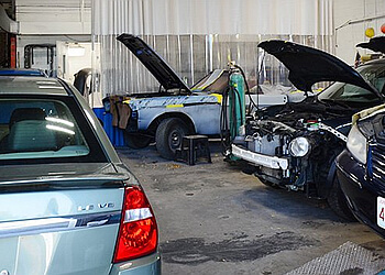 Lyndale Garage - Springfield, MA Car Repair Shops - Field Work Image