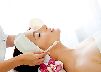 Stamford Spas Lzur Day Spa