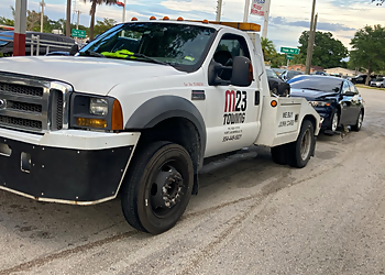 M23 Towing Hollywood Towing Companies image 1