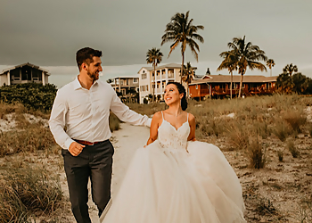 Tampa Wedding Photographers M.A.D. Images, Inc.