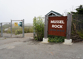 MUSSEL ROCK PARK Daly City Hiking Trails