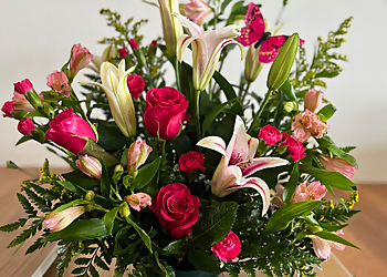 Mae's Flowers and Gifts Mae's Flowers and Gifts - Aurora, CO Florists - Floral Arrangement Image