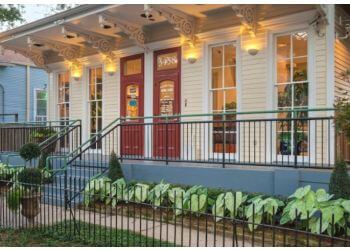 3 Best Veterinary Clinics in New Orleans, LA - ThreeBestRated