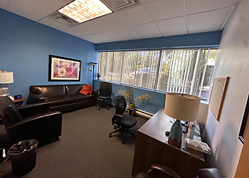 Maggee Hellmann, PsyD, LCP - Lowell, MA Psychologists - Clinic Interior Image