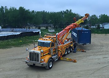 Maggio Truck Center Rockford Towing Companies image 1