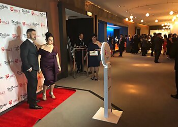 Chicago Photo Booth Companies Magic Moment Photo Booth