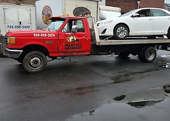 Majetta's Towing Company Elizabeth Towing Companies image 1