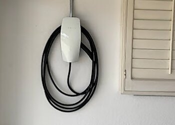 Huntington Beach Electricians Makena Electric