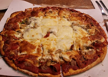 3 Best Pizza Places in St Paul, MN - Expert Recommendations
