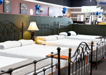 3 Best Mattress Stores in Stockton, CA - Expert ...