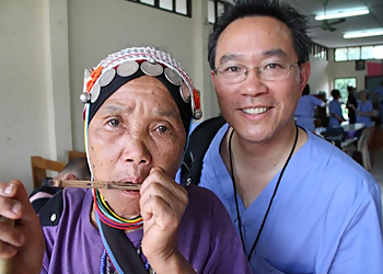 Mark Chin, MD - Fresno, CA Plastic Surgeons - Patient Consultation Image