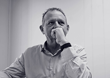 Mark Sewell - MARK SEWELL HYPNOSIS - Springfield, MO Hypnotherapy - Doctor Portrait Image