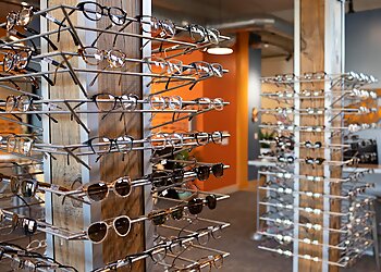Milwaukee Pediatric Optometrists Mark Veth, OD - BE SPECTACLED