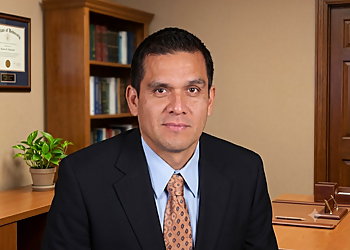 Marquez Ilian, MD - Pasadena, CA Nephrologists - Doctor Portrait Image