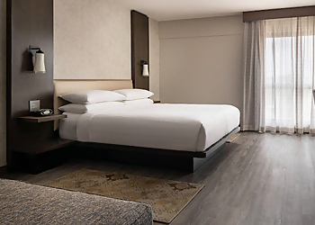 Riverside Hotels Marriott Riverside at the Convention Center