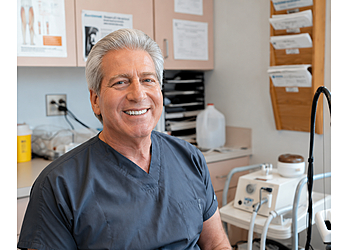 Marshall Lukoff, DPM, FAAFS - Boston, MA Podiatrists - Doctor Portrait Image