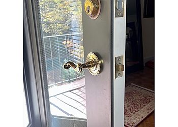Marty Locks - Syracuse, NY Locksmiths - Outdoor Work Image