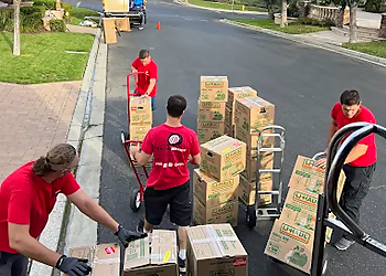 Master Movers LLC - Pomona, CA Moving Companies - Team Working Image
