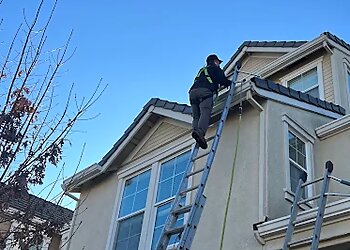 Sacramento Window Cleaners Master's Window & Gutter Cleaning