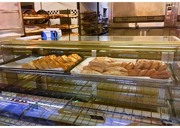 3 Best Bakeries in Tampa, FL - Expert Recommendations