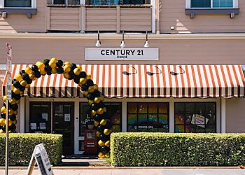 Anaheim Real Estate Agents Meghan Shigo - CENTURY 21 AWARD