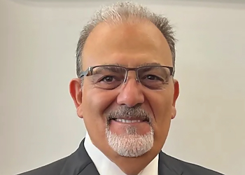Mehrdad Daneshgar, DDS - POMPANO BEACH FAMILY DENTAL - Pompano Beach, FL Dentists - Doctor Portrait Image