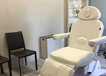 San Jose Plastic Surgeon Melinda Costa, MD, FACS