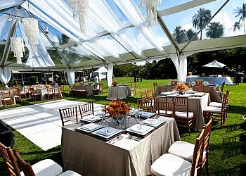 Memoirs LLC - Honolulu, HI Caterers - Table Setup Image