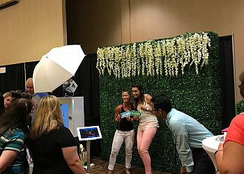 Lincoln Photo Booth Companies MemoryBox Photo Booth