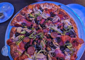 Me-n-Ed's Fresno Pizza Places