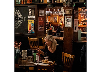 Minneapolis Pubs Merlins Rest Pub