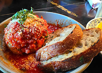 Mia's Italian Kitchen Orlando Orlando Italian Restaurants image 1