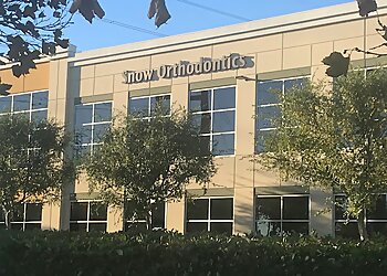 Santa Clarita Orthodontists Micah Tabanfar, DDS - SNOW ORTHODONTICS