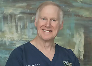 Michael D. Yates, MD - DUNAGAN, YATES & ALISON PLASTIC SURGERY CENTER Michael D. Yates, MD - Huntsville, AL Plastic Surgeons - Doctor Portrait Image