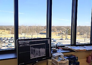 Kansas City Kids Dentists Michael LeBlanc, DDS - LEBLANC & ASSOCIATES DENTISTRY FOR CHILDREN