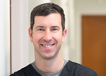 Michael Loosemore, MD - NEW ENGLAND DERMATOLOGY & LASER CENTER SPRINGFIELD Michael Loosemore, MD - Springfield, MA Dermatologists - Doctor Portrait Image