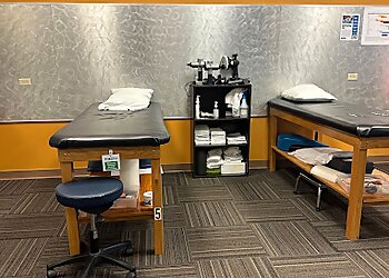 Naperville Physical Therapists Michael P., PT - ATHLETICO PHYSICAL THERAPY - NAPERVILLE OGDEN AVENUE