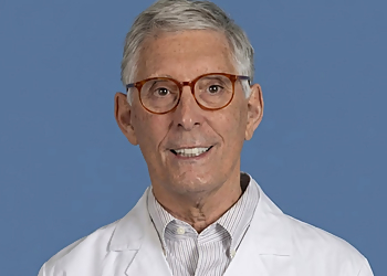 Michael Pin, MD - SANTA CLARITA TOURNEY ROAD PRIMARY & SPECIALTY CARE Michael Pin, MD - Santa Clarita, CA Primary Care Physicians - Doctor Portrait Image